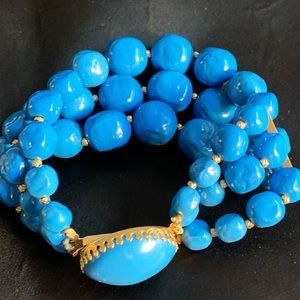 Gorgeous Blue Bead Bracelet with Decorative Clasp